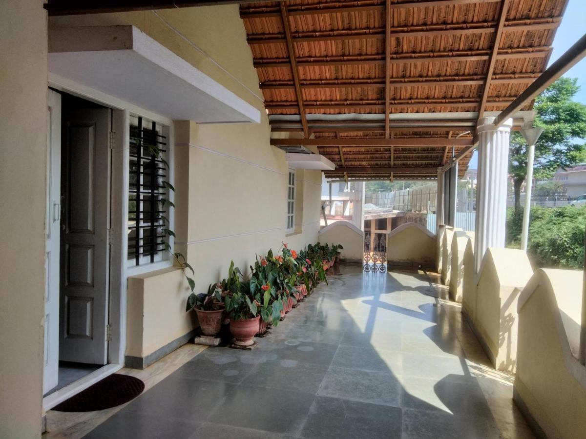 Prashanth Family Homestay Madikeri Exterior photo